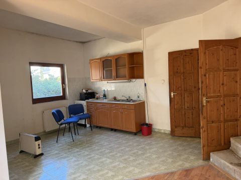 Eladó Ház 1039 Budapest 3. kerület , Csillaghegyen Dunapartól néhány percre felújítandó ház!