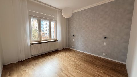 Eladó Lakás 1132 Budapest 13. kerület Elegáns, 2 szobás, gardróbos lakás liftes társasházban