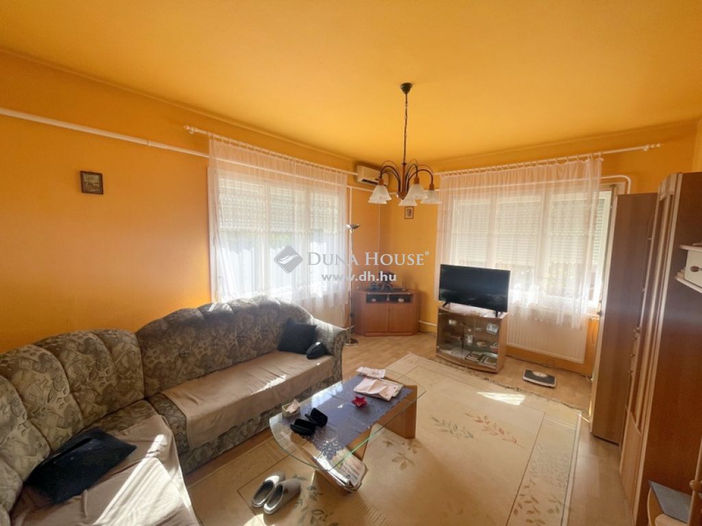 4551 Nyíregyháza , Nyíregyháza Orosi út melletti utcában. — 1/13
