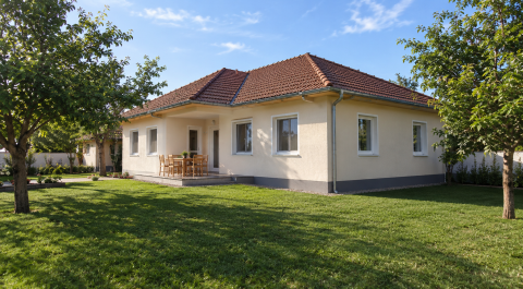 Eladó Ház 2200 Monor Monoron 3 hálószobás újépítésű otthon csendes utcában