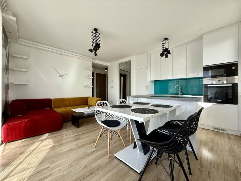 Kiadó Lakás 8230 Balatonfüred , Modern Penthouse lakás a Lóczy Lajos utcában 