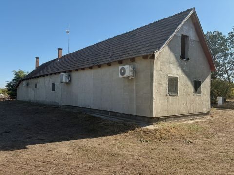 Eladó Ház 2712 Nyársapát 